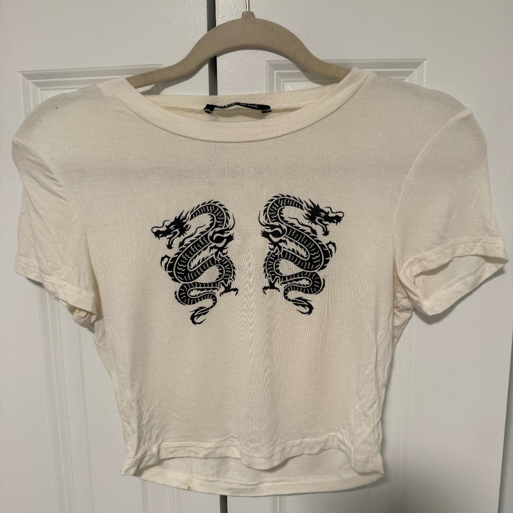 Dragon Graphic Cropped Tee